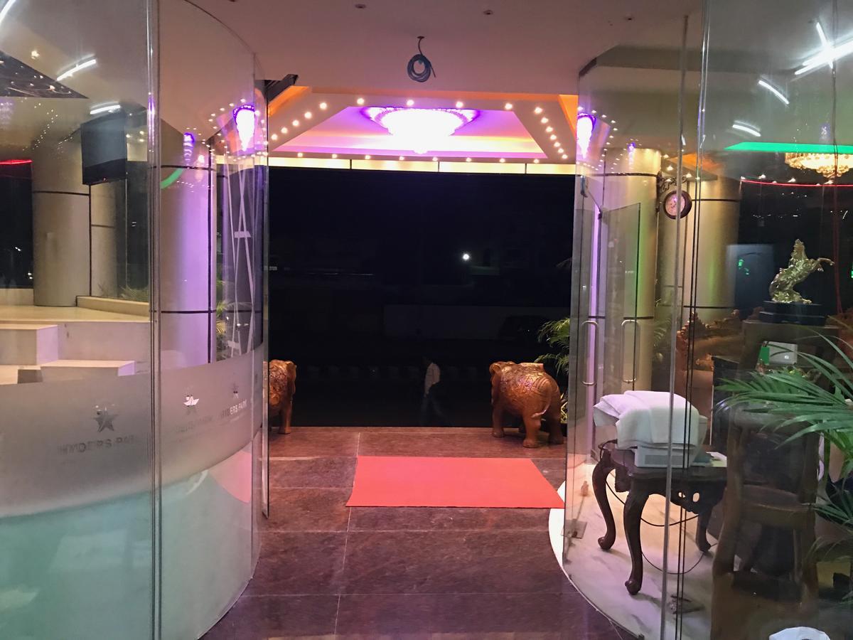 טנג'בור Hyders Park The Business Hotel מראה חיצוני תמונה